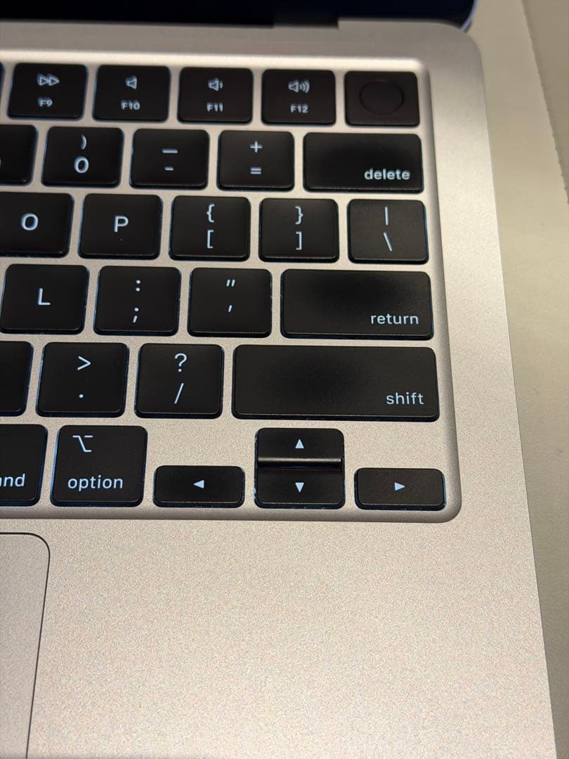 MacBook Air M2 13インチ 24GB 512GB US