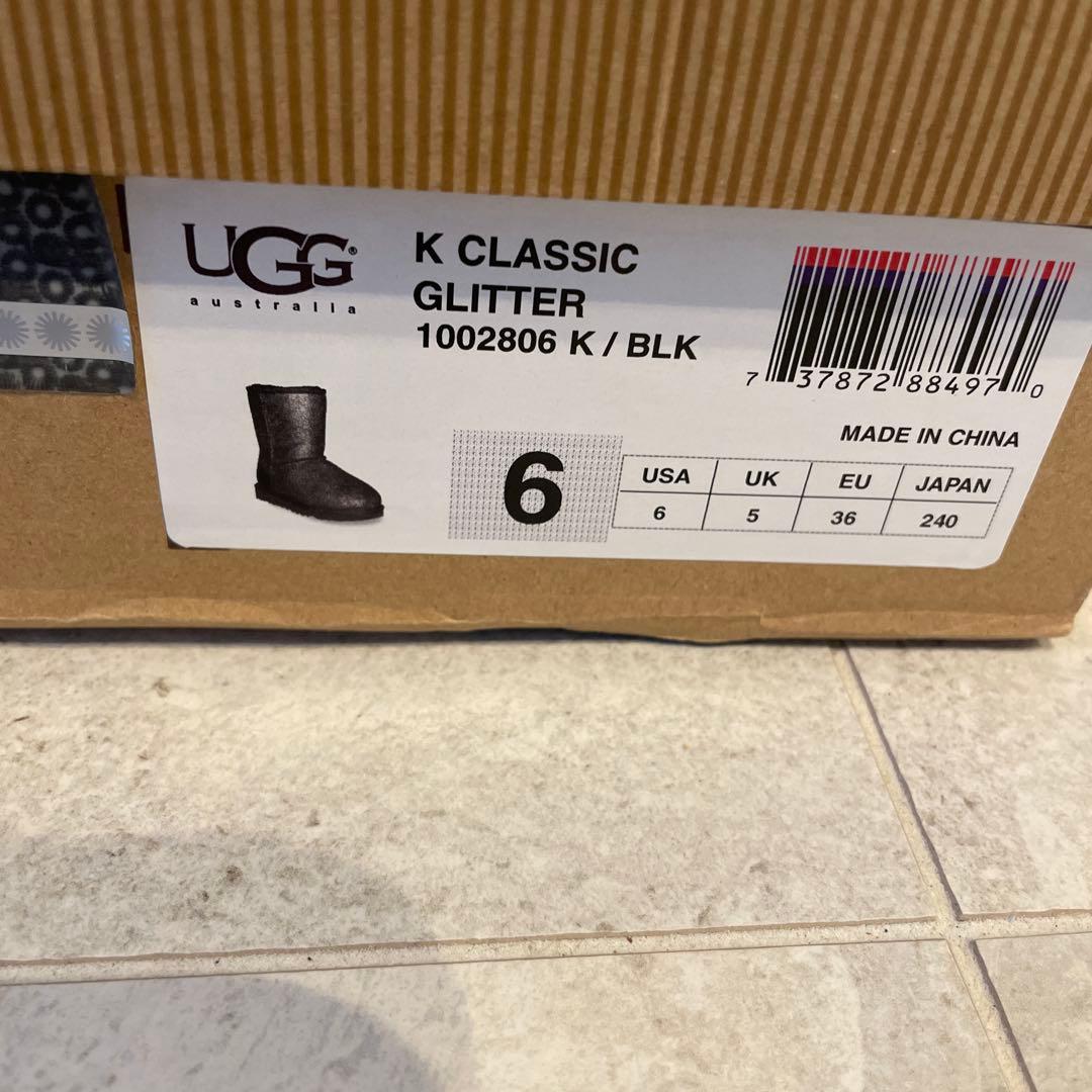 超美品　UGG CLASSIC　SHORT GLITTER