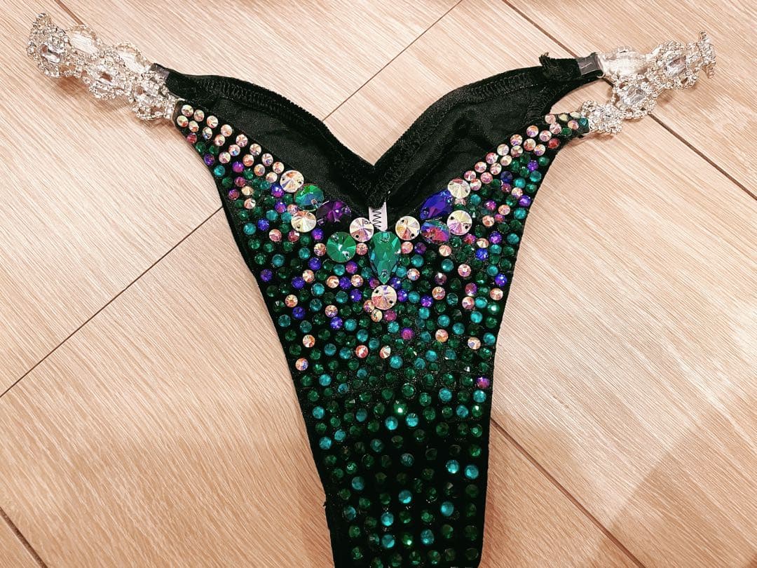 美品コンテスト用ビキニグリーン緑競技用サタスタFWJAPFキラキララインストーン