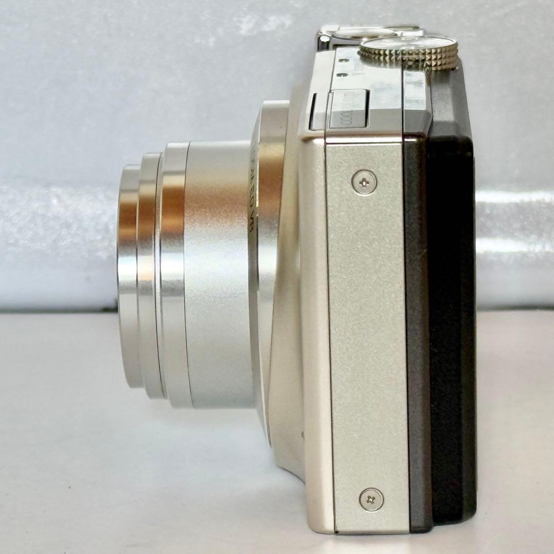 デジタルカメラ Nikon COOLPIX S8200