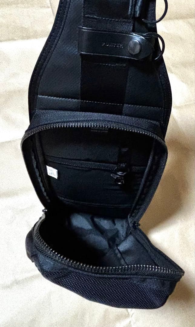 【美品】 PORTER ヒートスリングショルダーバッグ　ボディバック　吉田鞄