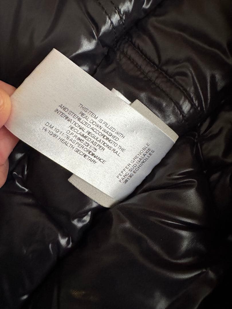 【美品】MONCLER モンクレダウンコート ダウンジャケット ブラック