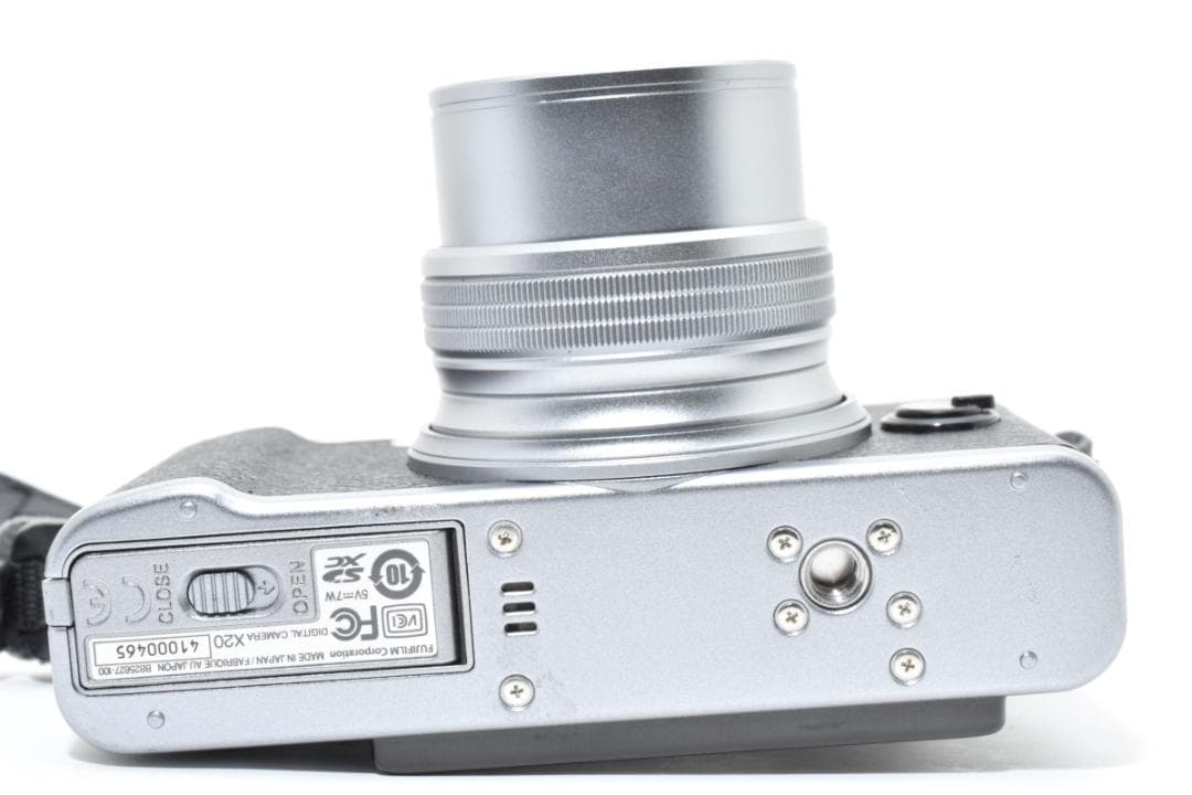 FUJIFILM X20 富士フィルム シルバー コンパクト デジタルカメラ