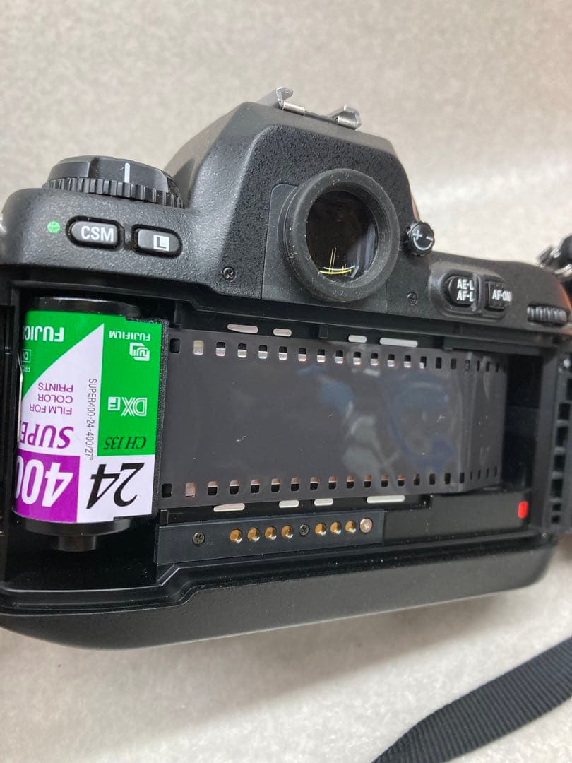 NIKON F100 フィルムカメラ 一眼レフ Nikkor 105mm 4.5