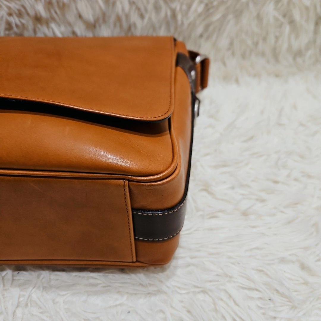 美品 ソメスサドル レザー フラップ ショルダ ーバッグ キャメル A4