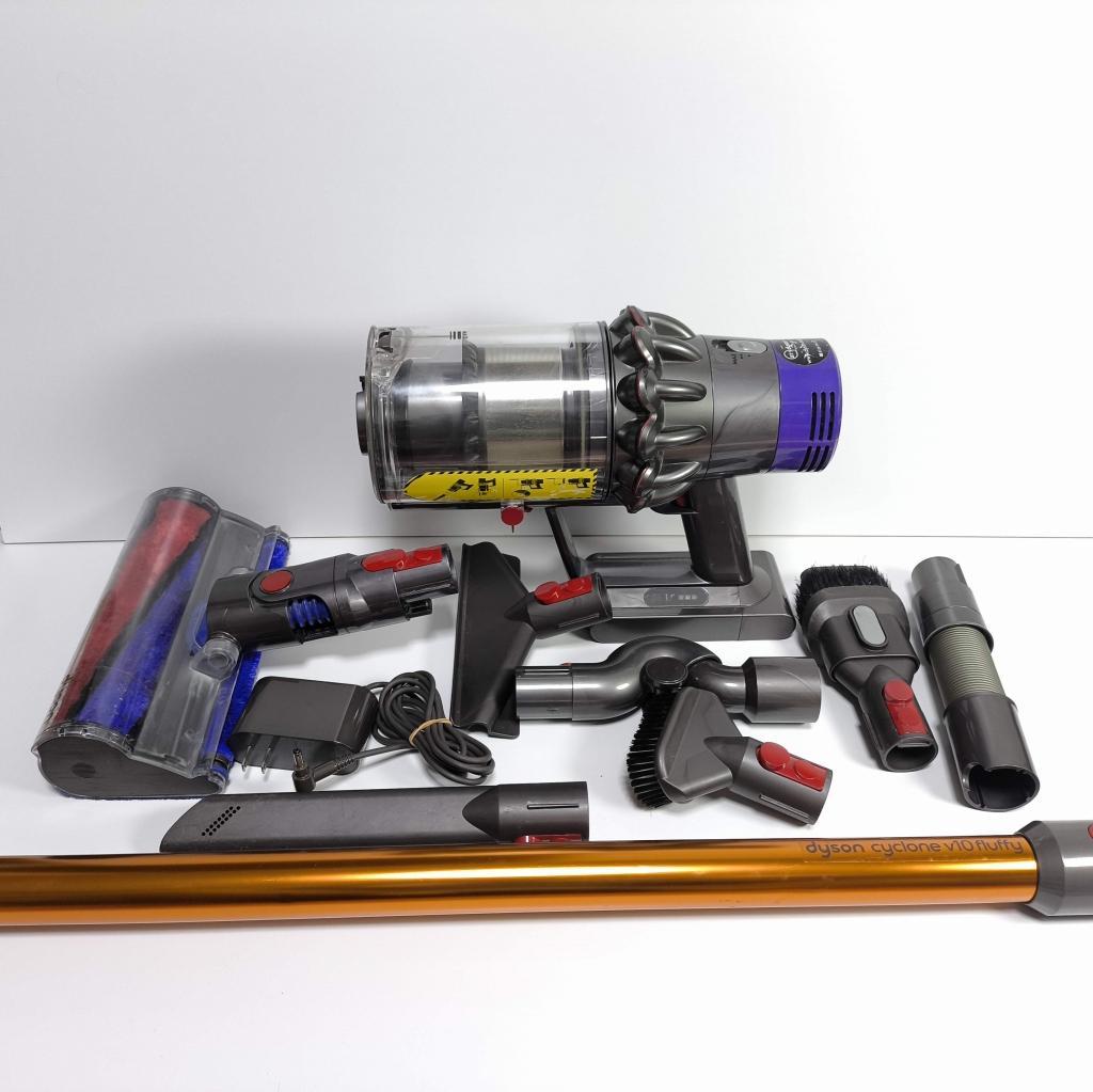 50分動作　ダイソン V10 SV12 サイクロン掃除機 本体と付属品 No11