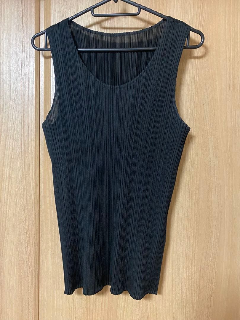 PLEATS PLEASE ISSEY MIYAKE ノースリーブ