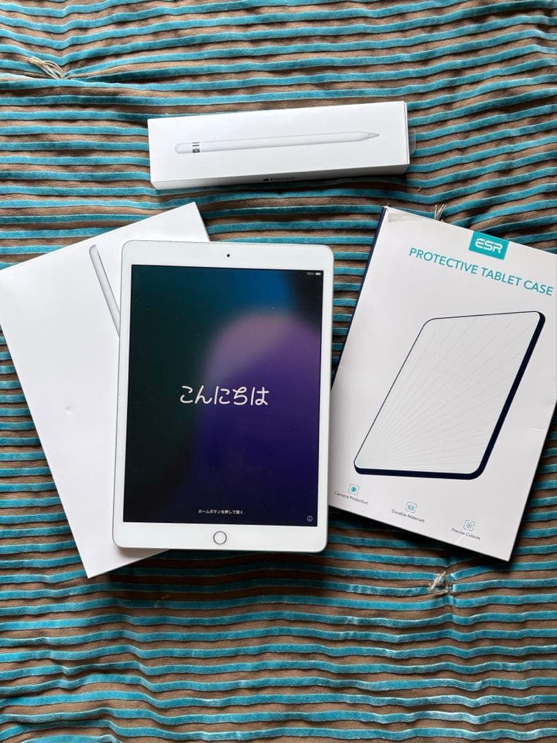 【極美品】iPad 第8世代 Wifiモデル128GB Apple Pencil