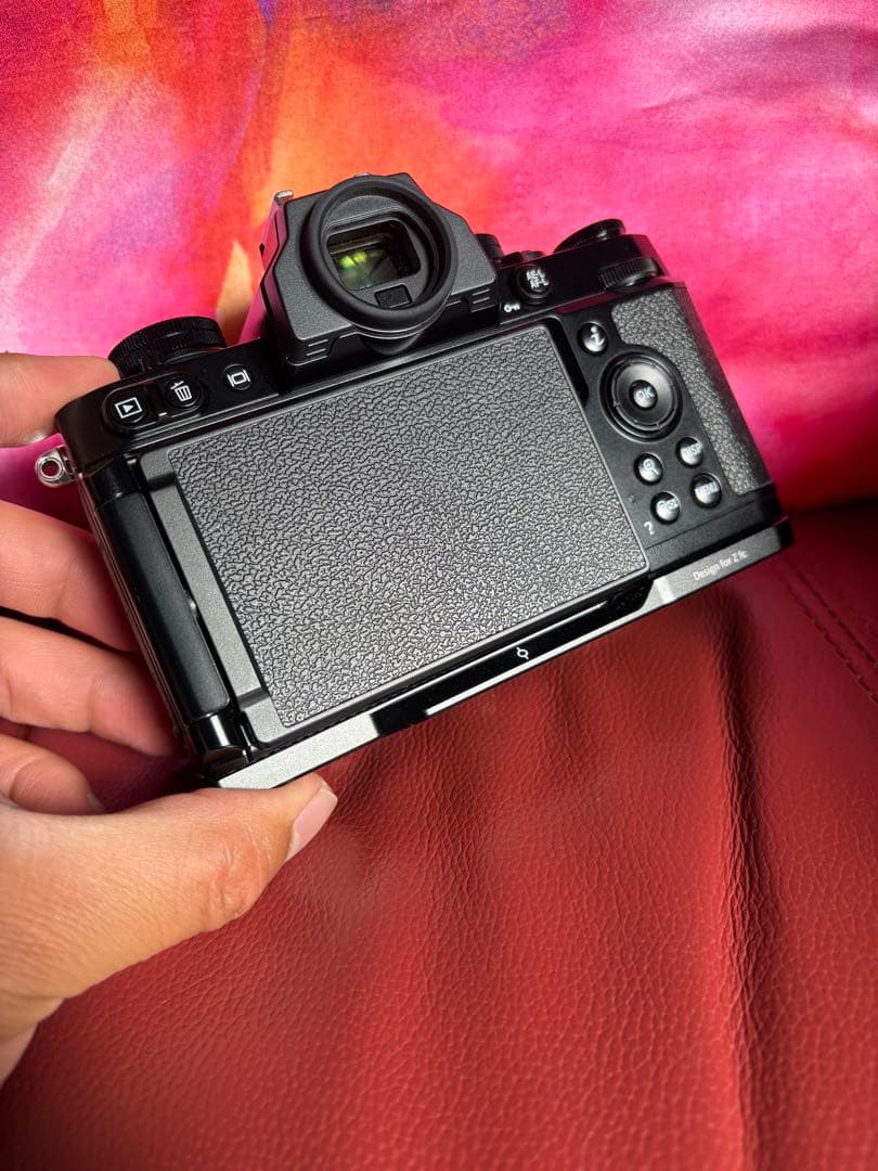 約1800ショット 別売ウッドグリップ付！nikon zfc 人気ブラック 美品