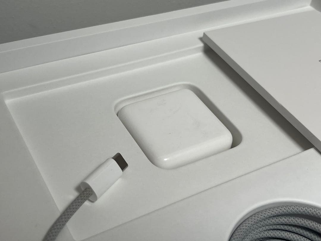 MacBook Airスペースグレイ M2/24GB/2TB SSD