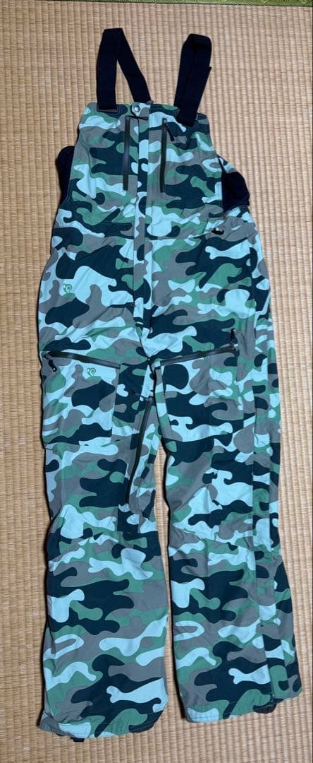 P.RHYTHM プリズムアウターウェア　　ヨウテイパンツ　Mサイズ