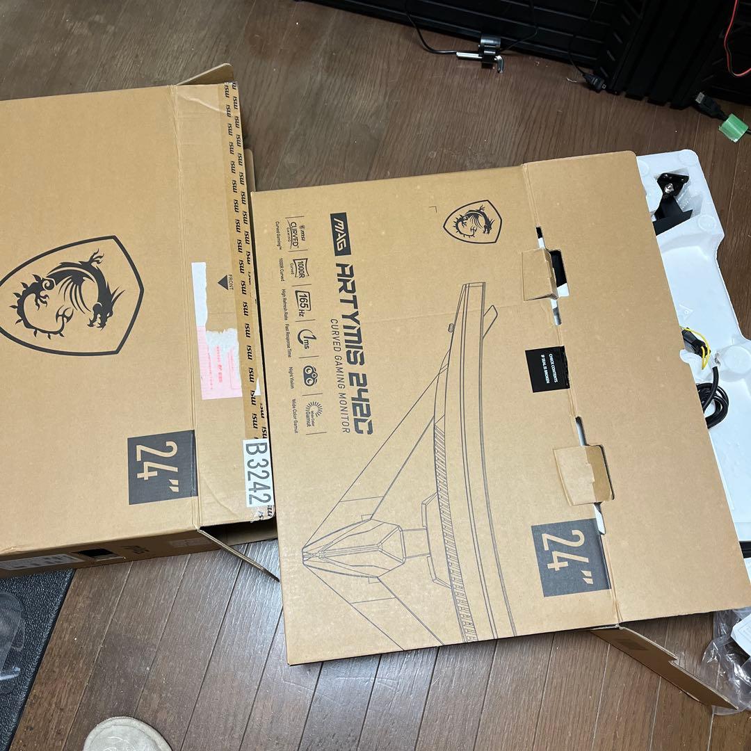 フ*ら様 フルHD 湾曲ゲーミングモニター　msi MAG ARTYMIS 24