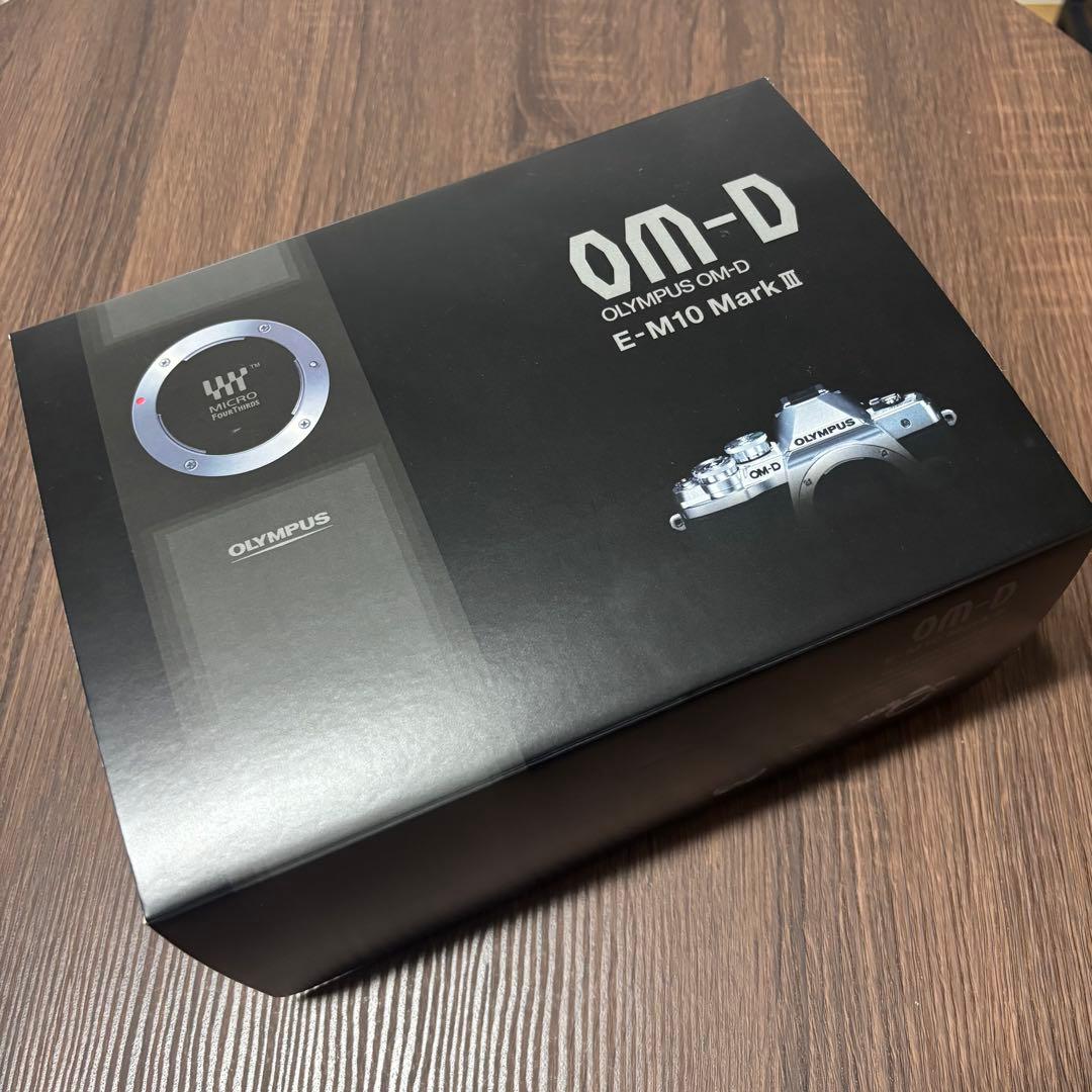 デジタルカメラ OLYMPUS OM-D E-M10 Mark III