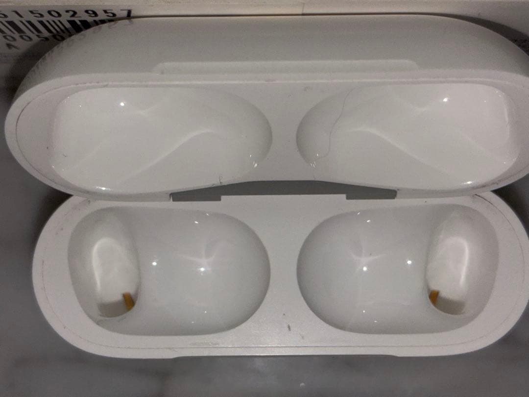 AirPods Pro 本体 ホワイト 充電ケース付き