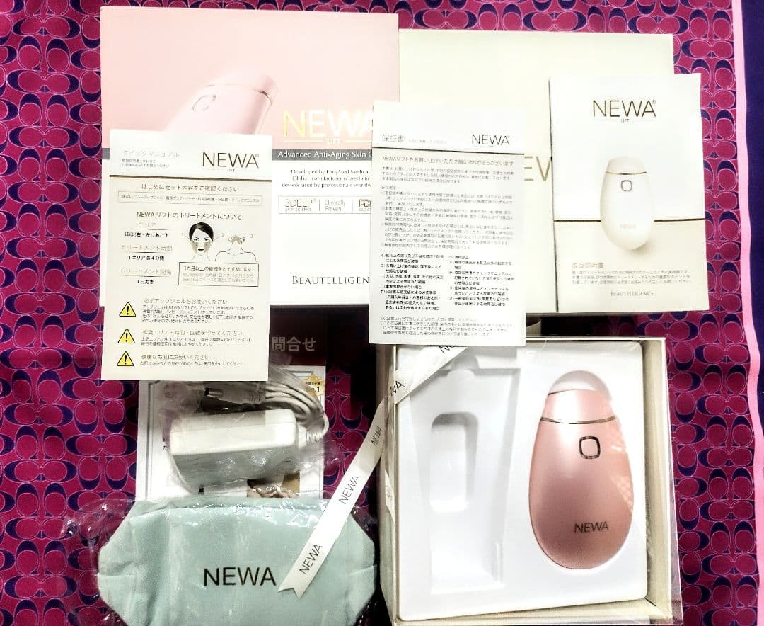 ペコちゃん様★NEWAリフト 美顔器 (ピンク)コード式