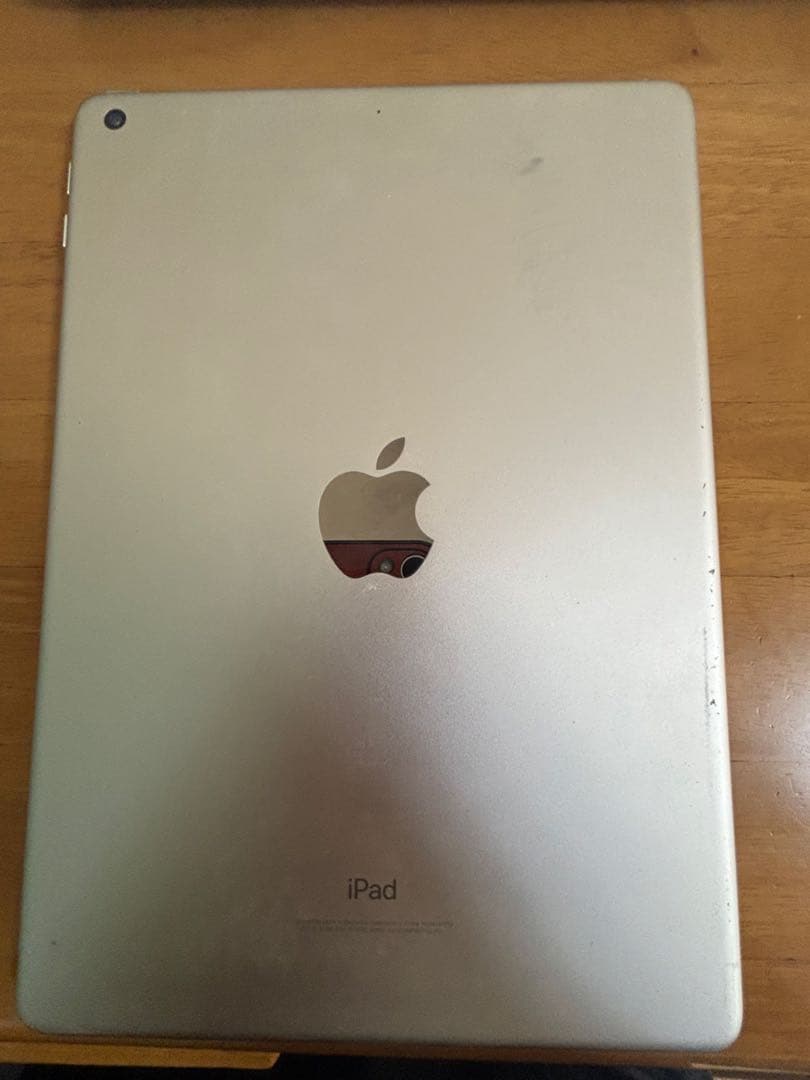 Apple iPad (第6世代) シルバー 32GB 本体