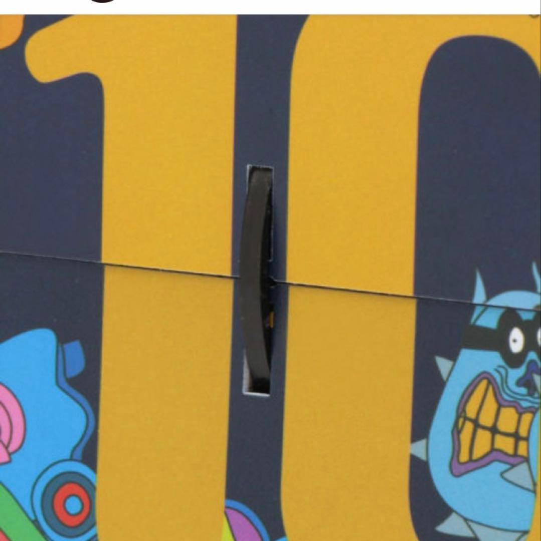 イエローサブマリン ビートルズ　パタパタ時計　置き時計