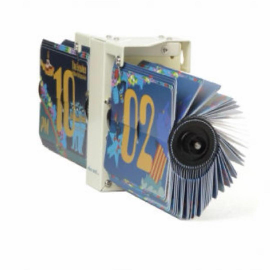 イエローサブマリン ビートルズ　パタパタ時計　置き時計