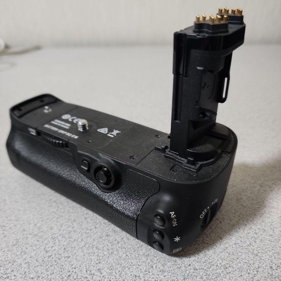 Canon EOS 7D Mark II 本体(おまけ:バッテリーグリップ)