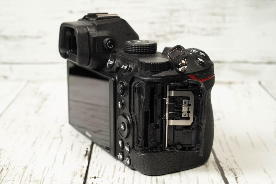 Nikon Z 5 ミラーレス一眼