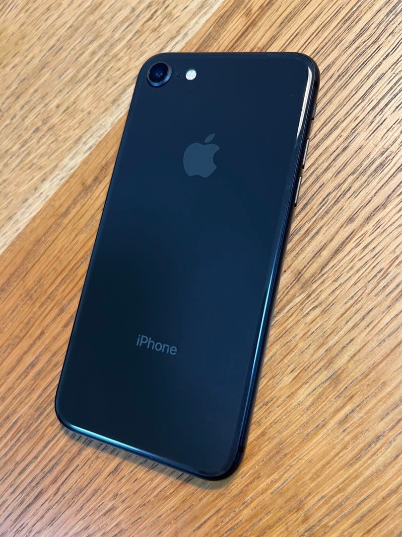 iPhone8 SIMフリー　64GB