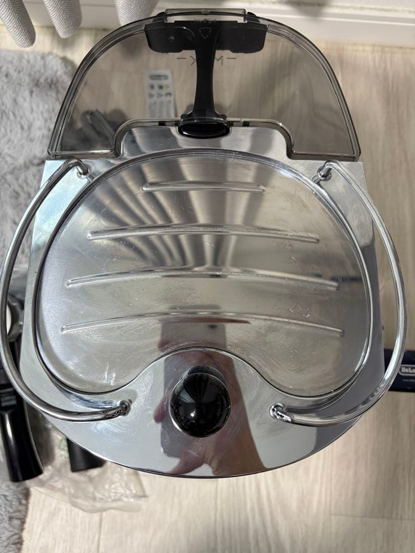 エスプレッソマシン　デロンギ　ホワイト