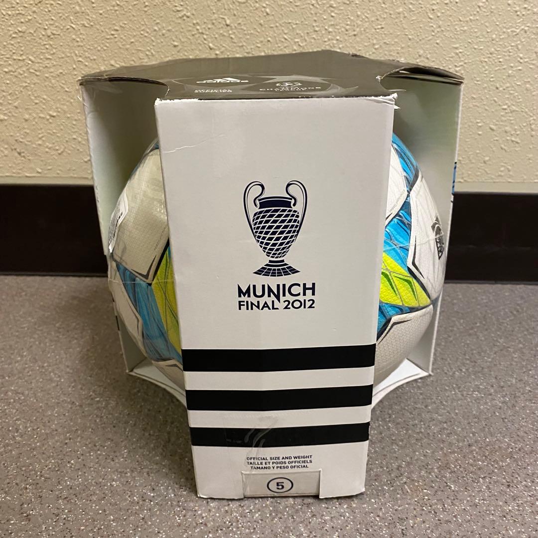 adidas チャンピオンズリーグファイナル2012サッカーボール　公式試合球