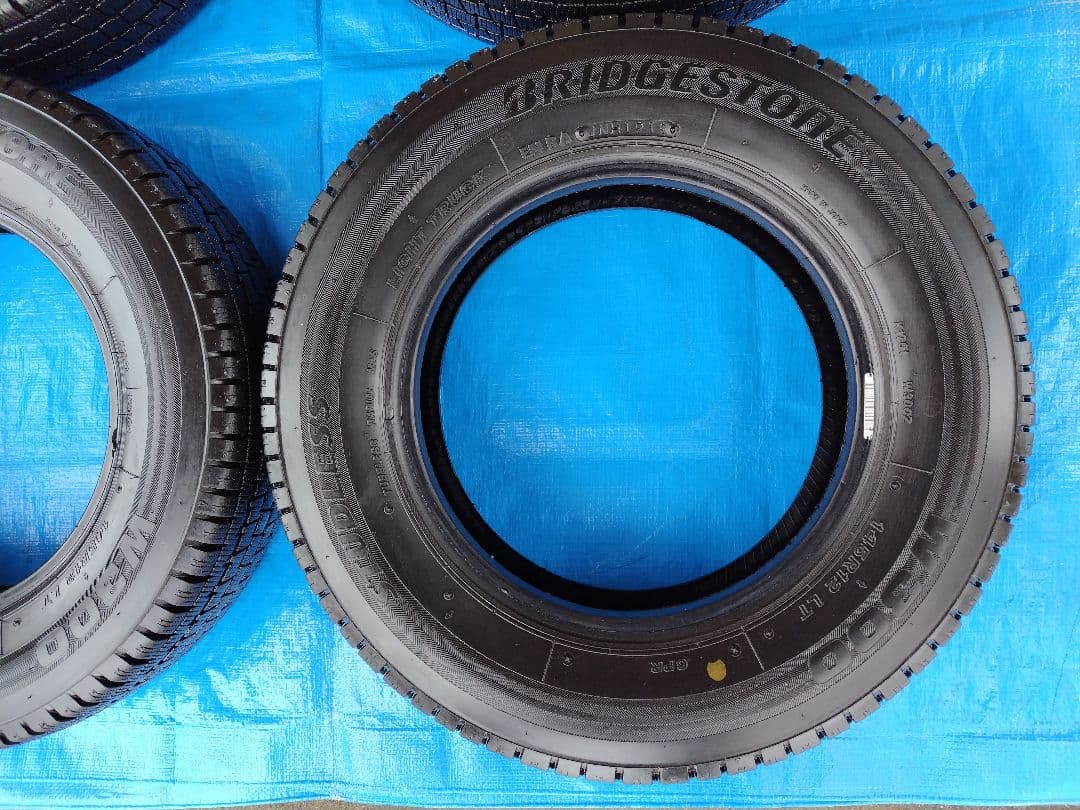 Ⓑ145R12・LT【2/2】軽トラ用スタッドレス・鉄ホイール付、２本分割