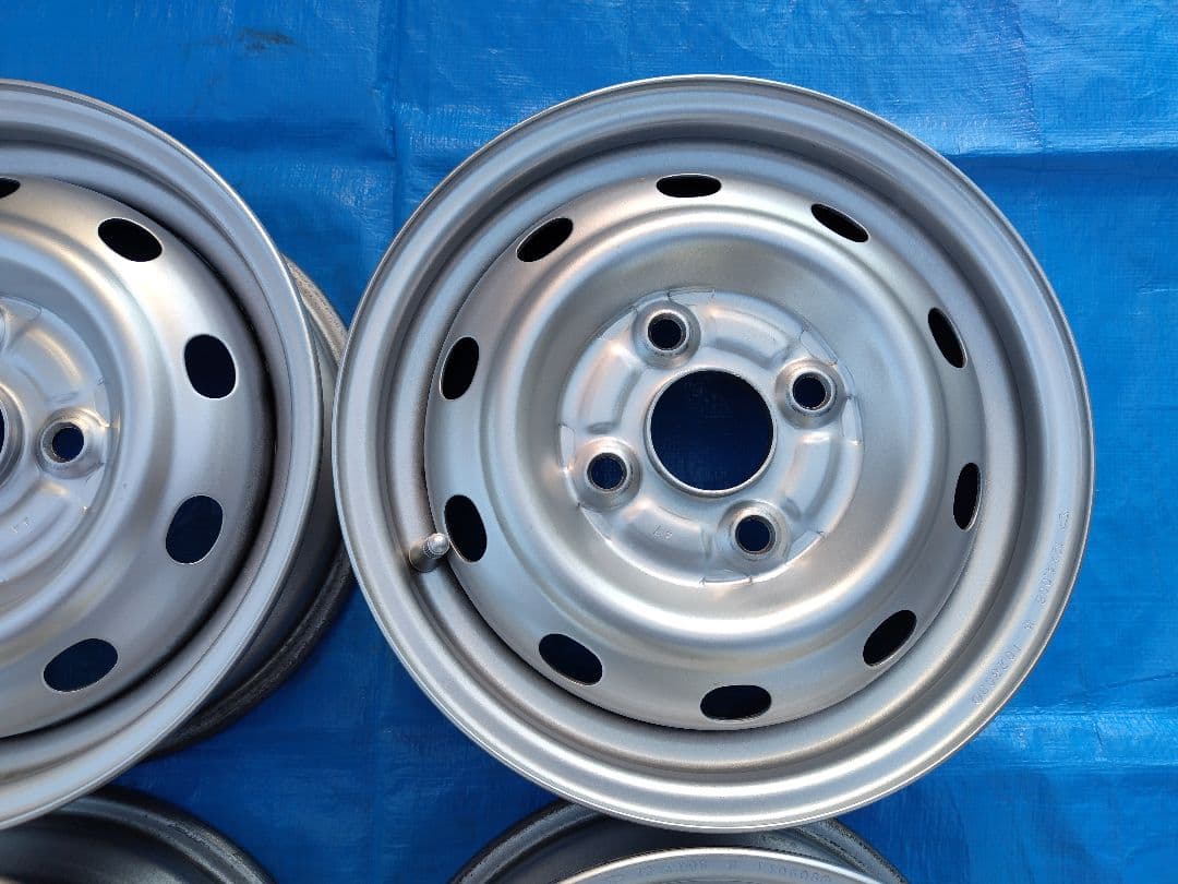 Ⓑ145R12・LT【2/2】軽トラ用スタッドレス・鉄ホイール付、２本分割