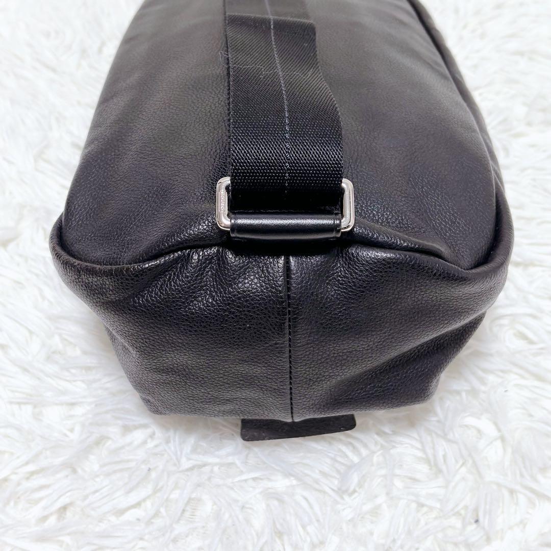 ✨美品✨コーチ トンプソン ショルダーバッグ レザー ブラック 黒 チャーム付