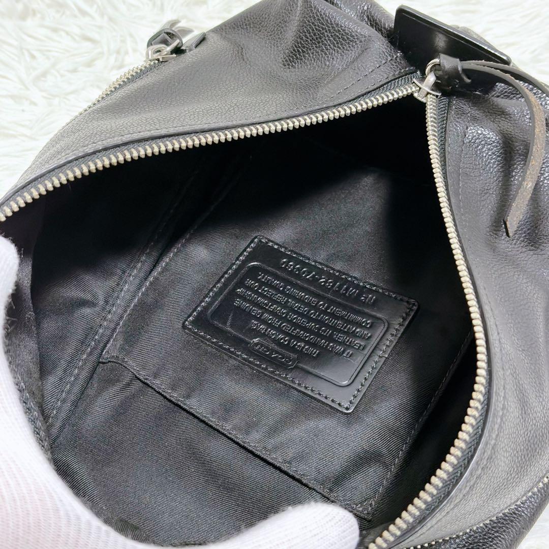 ✨美品✨コーチ トンプソン ショルダーバッグ レザー ブラック 黒 チャーム付