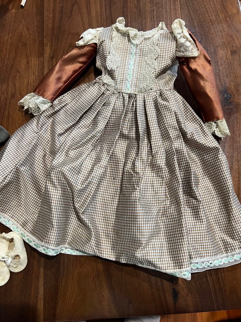 ドイツのアンティーク　ビスクドール