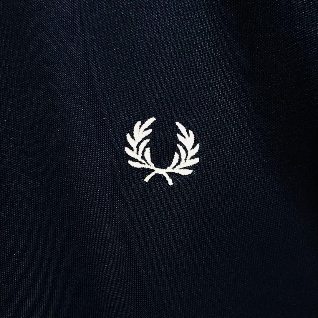 【人気デザイン】フレッドペリー トラックジャケット テープロゴ 刺繍ロゴ L 紺