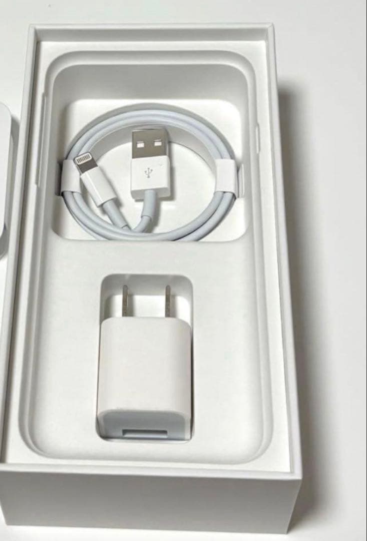 Apple iPhone SE (第2世代) 64GB