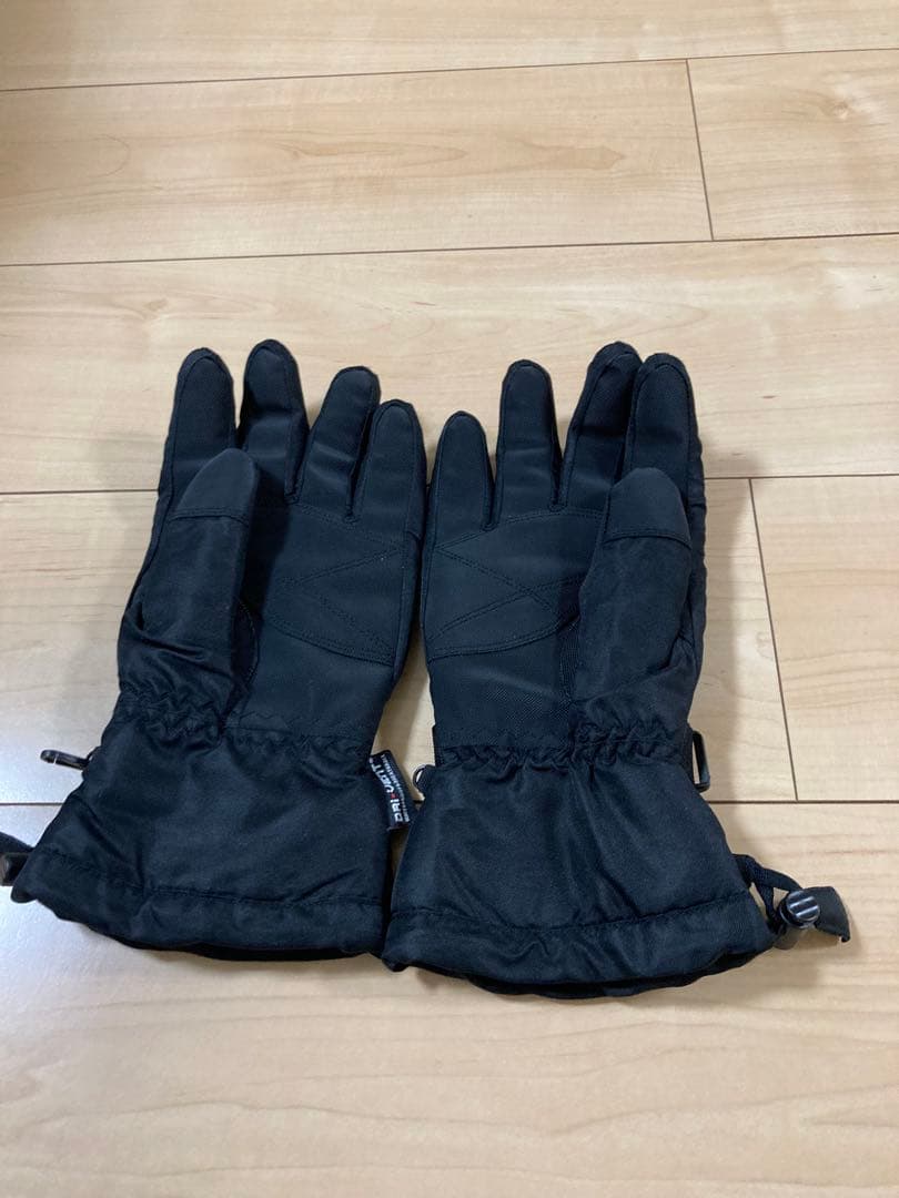 ［値下げ］【一式】男性用スノーボードウェア（ウェア・パンツ・手袋・ゴーグル他）