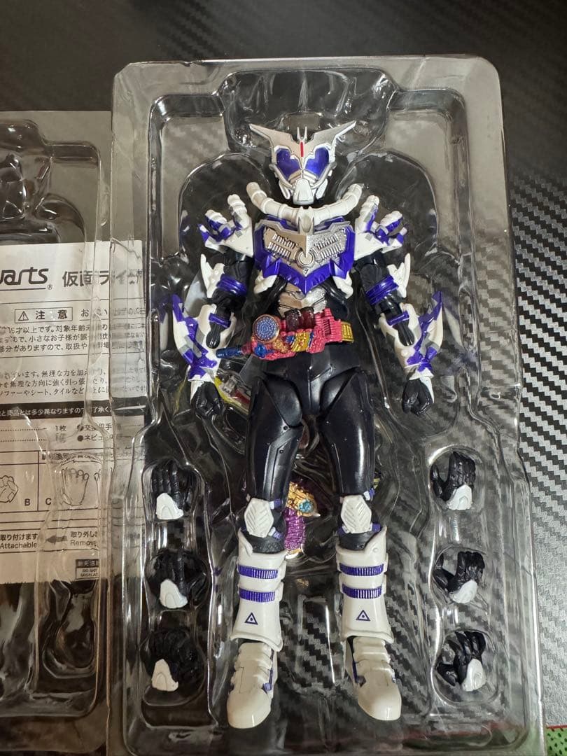 S.H.Figuarts 仮面ライダー ローグ＆仮面ライダーマッドローグ