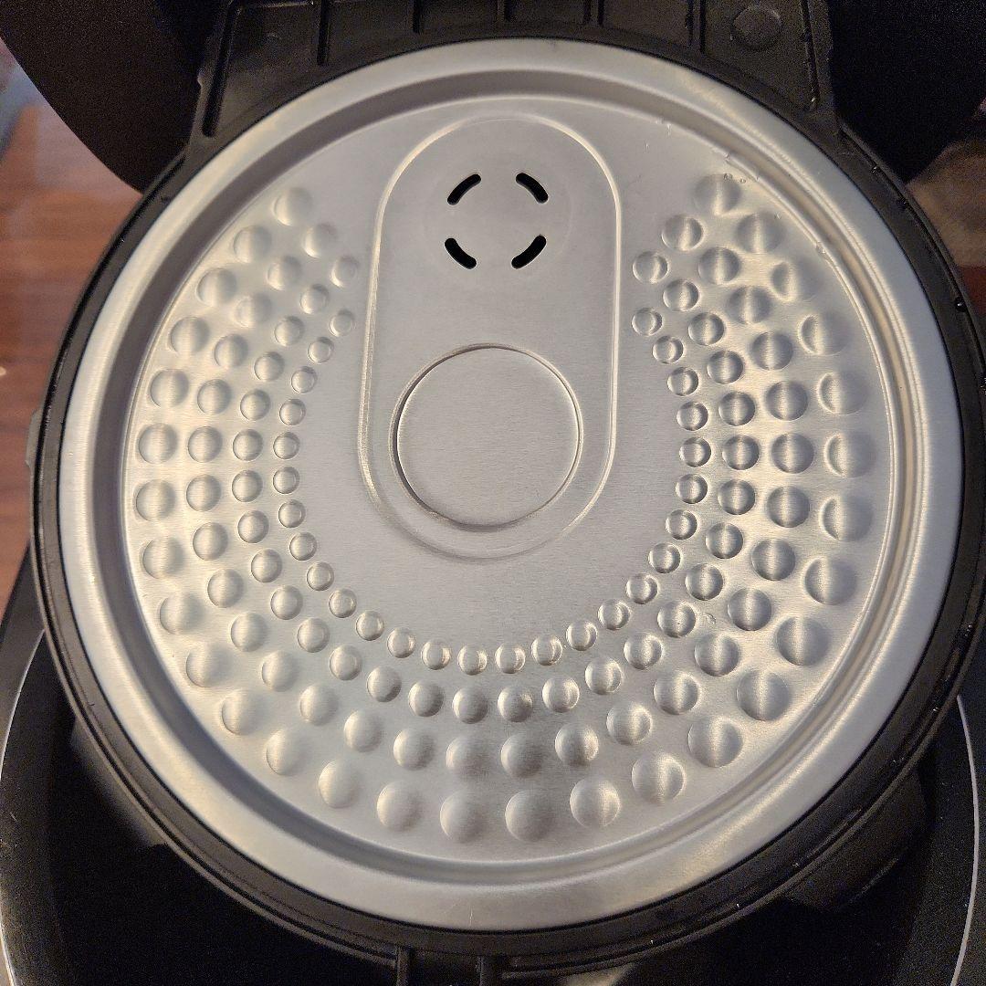 TOSHIBA　IH炊飯器　RC-5XT ブラック　2024年製　3合炊き