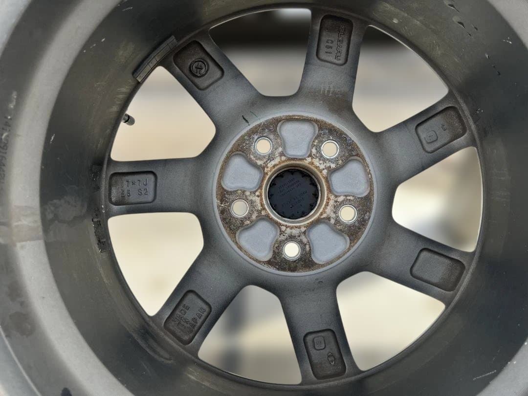 スバル 17インチ スタッドレスタイヤホイールセット ブラック