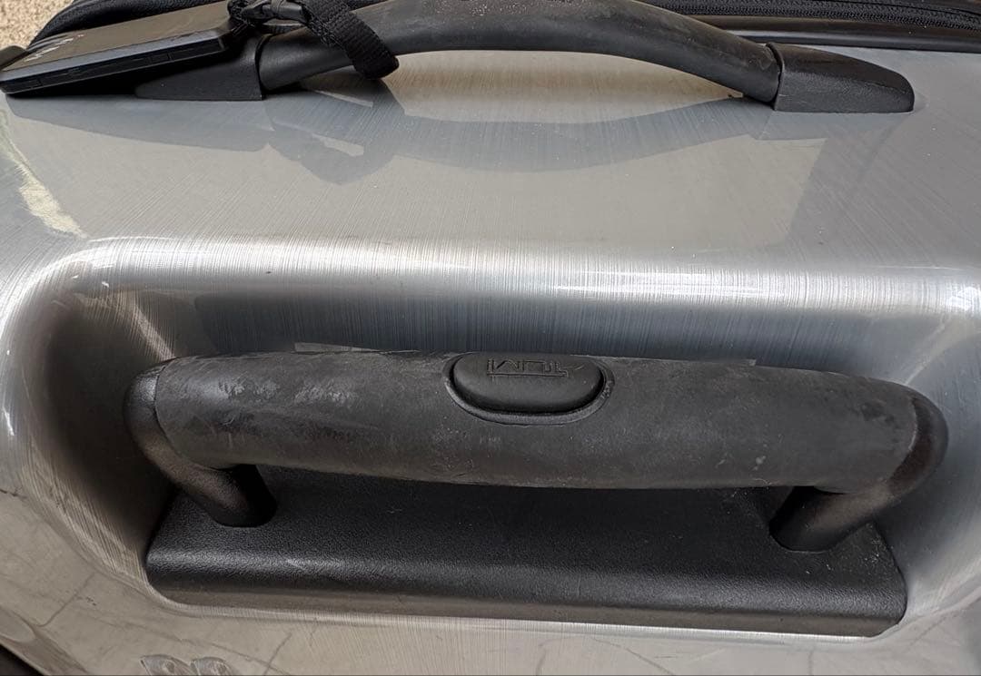 《希少》TUMIシルバー キャリーケース 中型