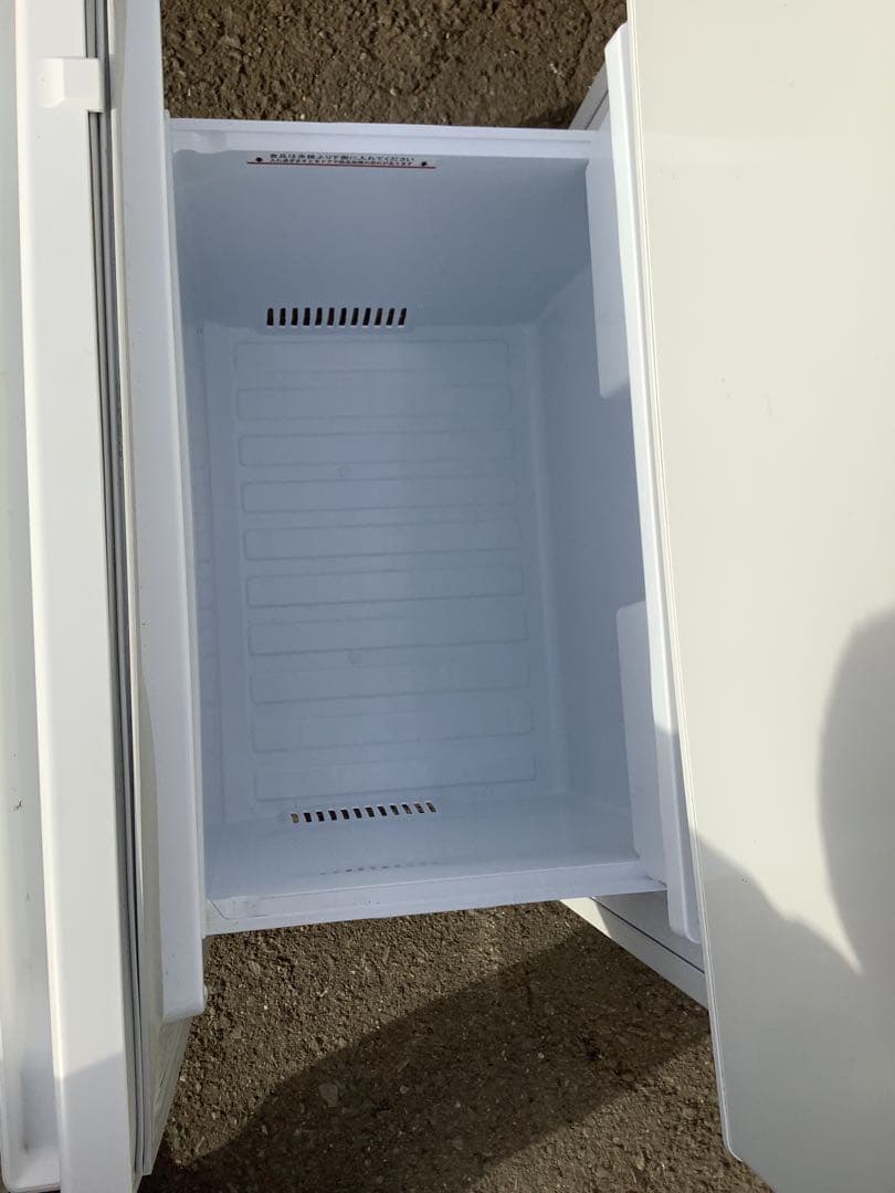 送料込み！2023年製 三菱 3ドア冷凍冷蔵庫 MR-C33H-W1 330L