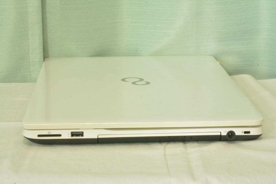 富士通 LIFEBOOK AH50/X 6世代CORE I7　SSD120GB