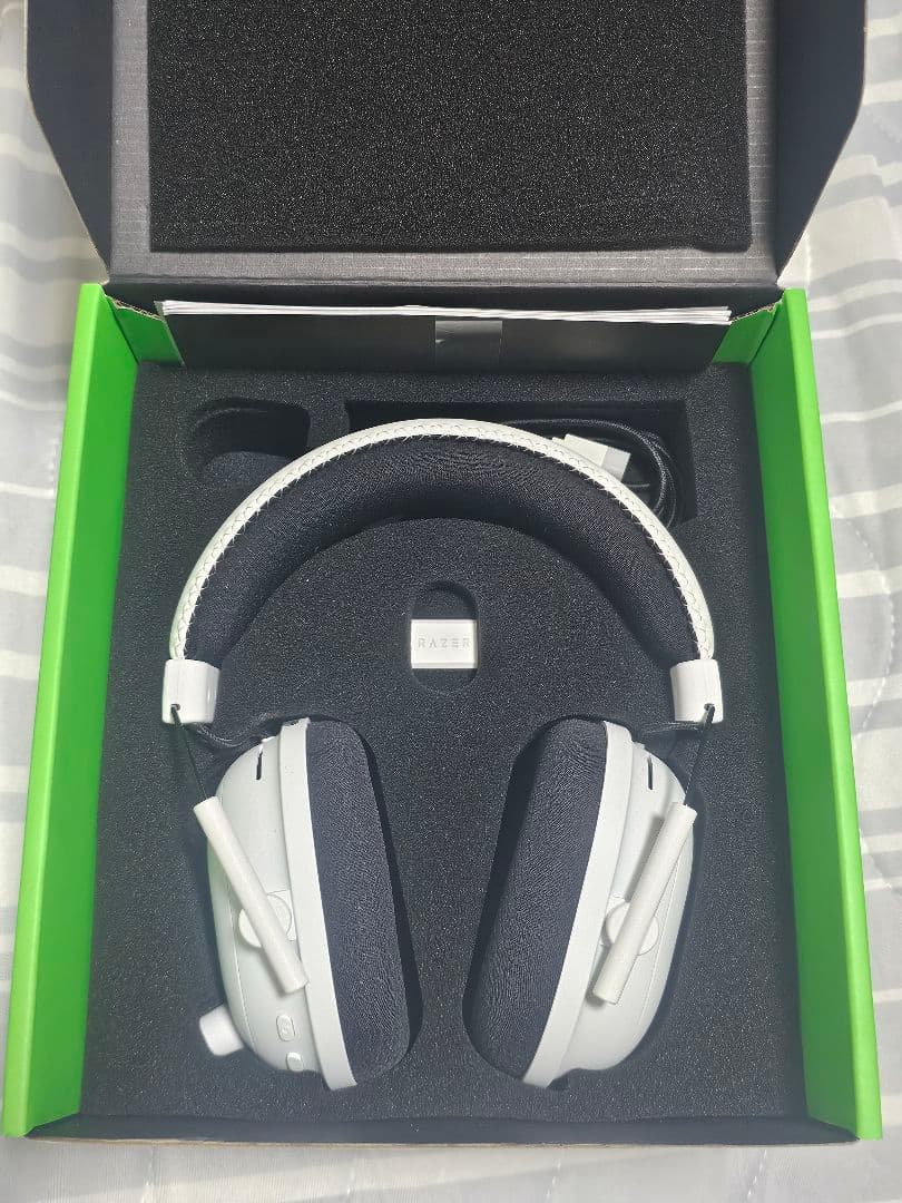 ヘッドホン Razer BLACKSHARK V2 Pro WhiteEdition