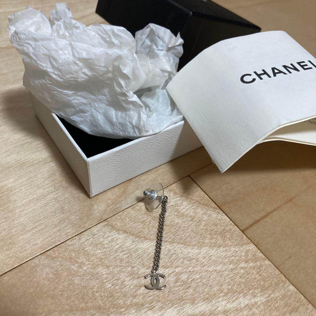 CHANEL★シャネルピアス　ココシルバー片耳