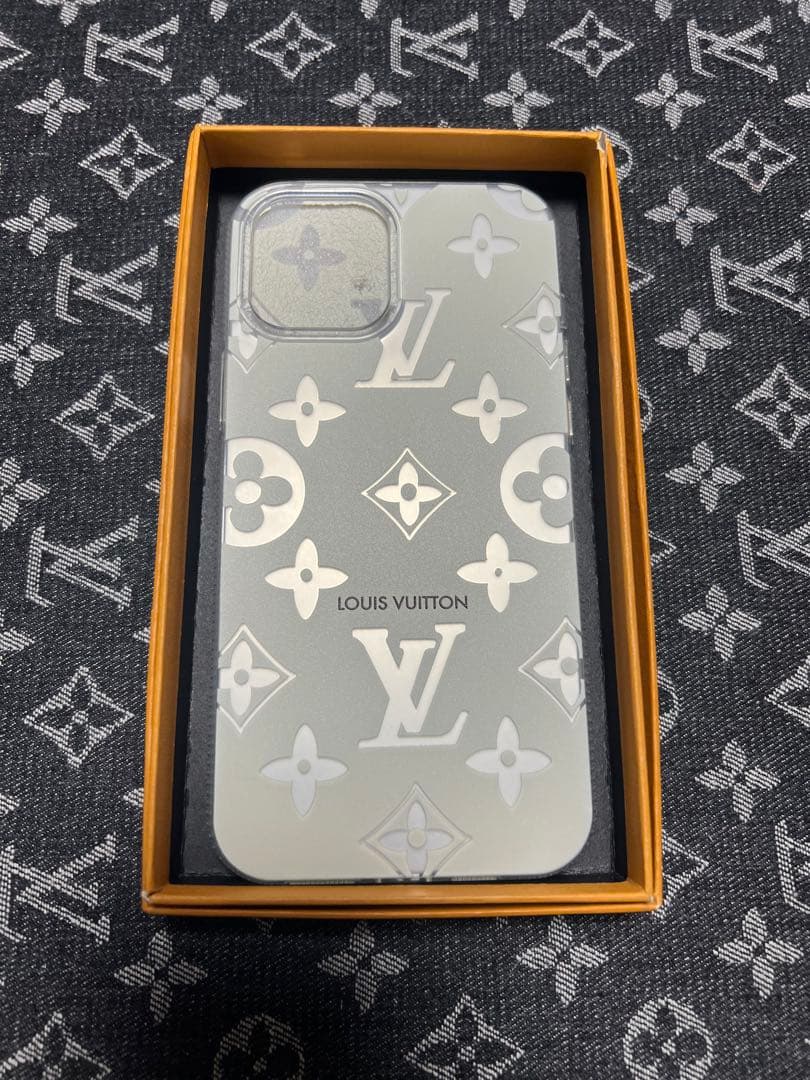 Z*X様 iPhone16 lv ケース