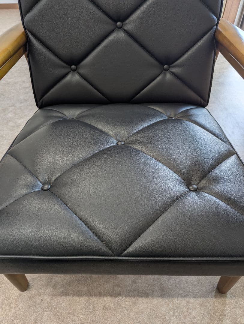 送料込み　カリモク家具　応接 1人掛け　合成皮革椅子　肘掛椅子　WS1180BW