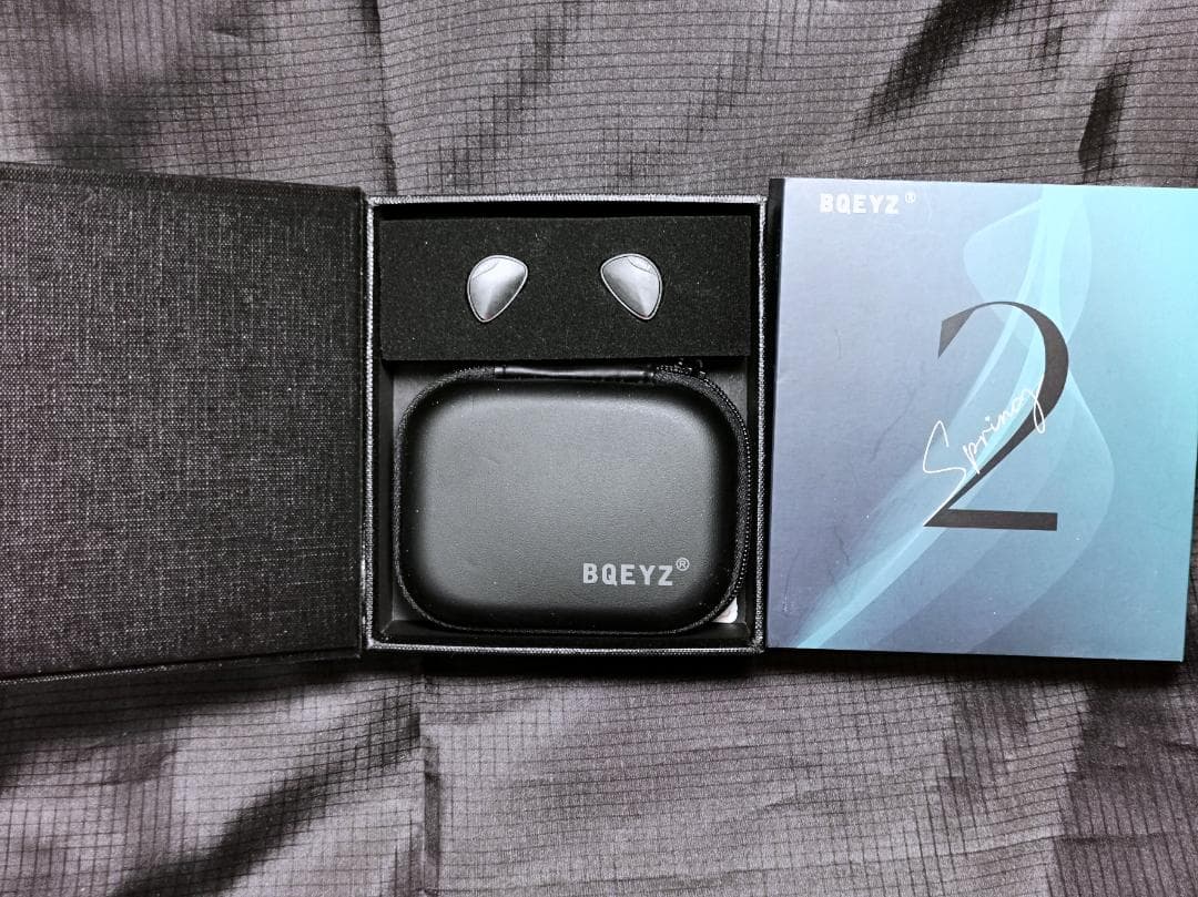 BQEYZ Spring 2 【9層ピエゾ＋13mm DD＋BA 構成】イヤホン
