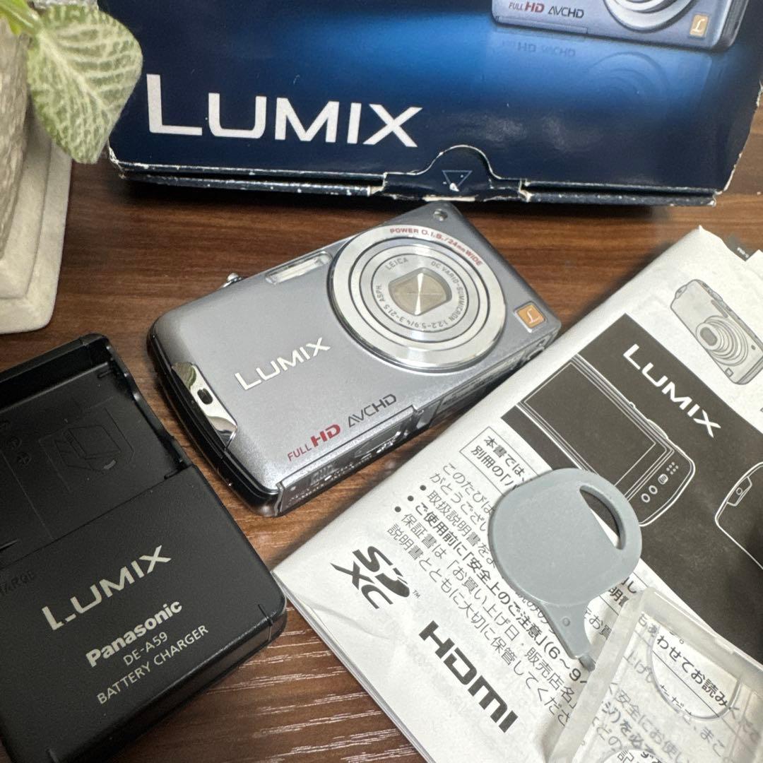 美品 パナソニック Panasonic LUMIX DMC-FX700
