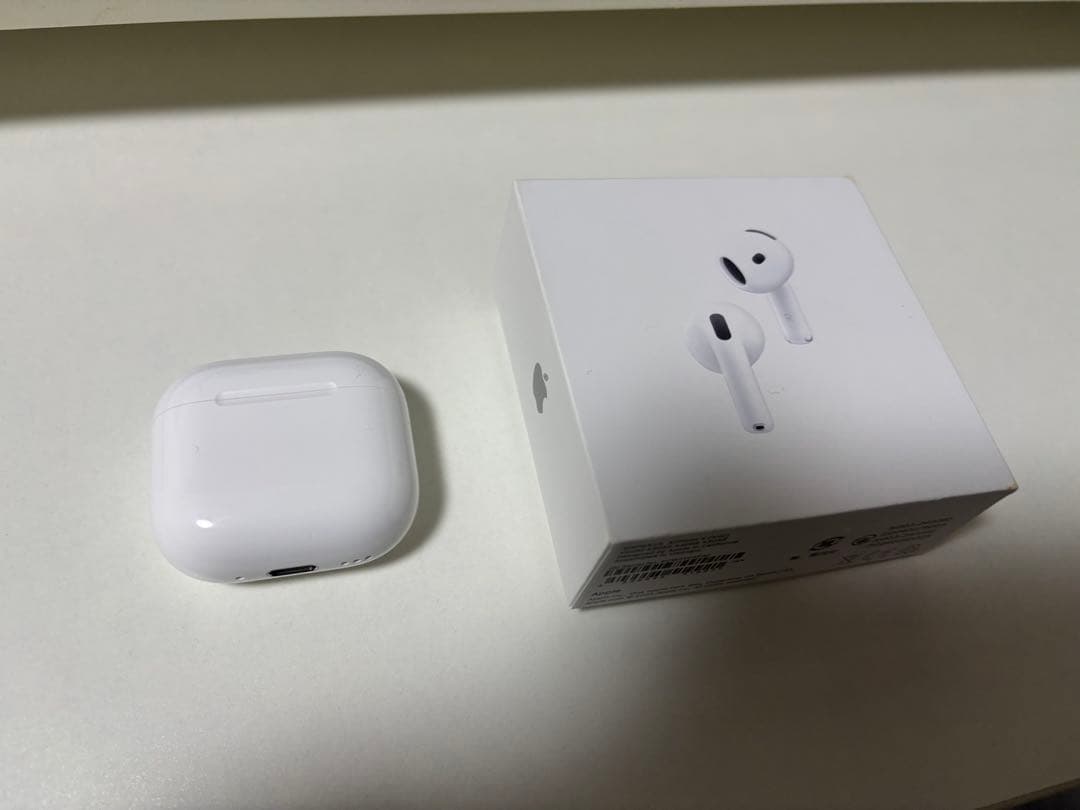 イヤホン AirPods 4