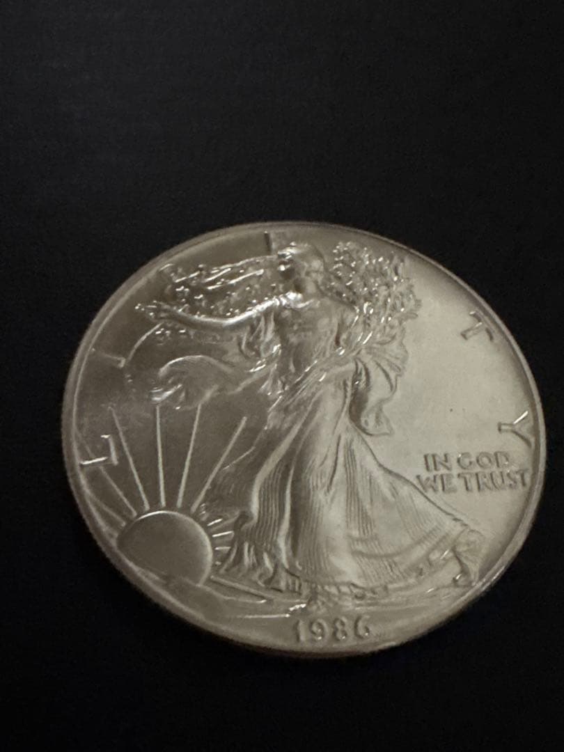 アメリカ　シルバーイーグル銀貨　1オンス　リバティ　純銀