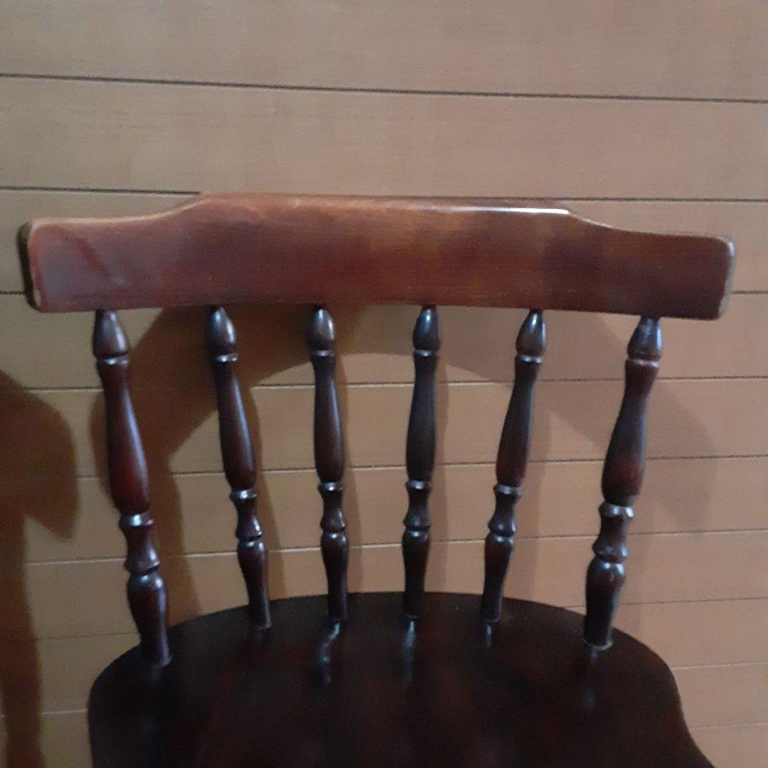 ダークブラウン スピンドルバック椅子 2脚
